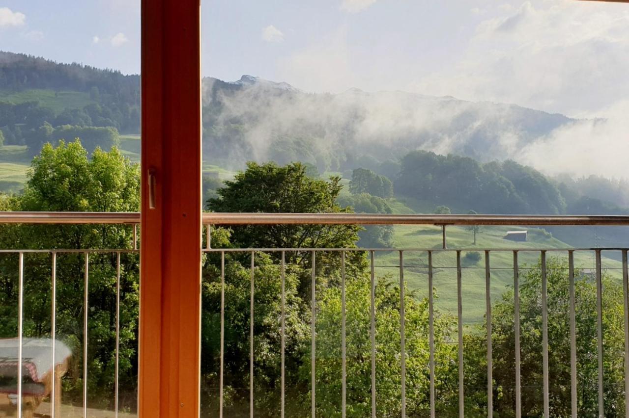 Ferienhaus & Ferienwohnung Winay Wayna Gotschna Blick Klosters Dış mekan fotoğraf
