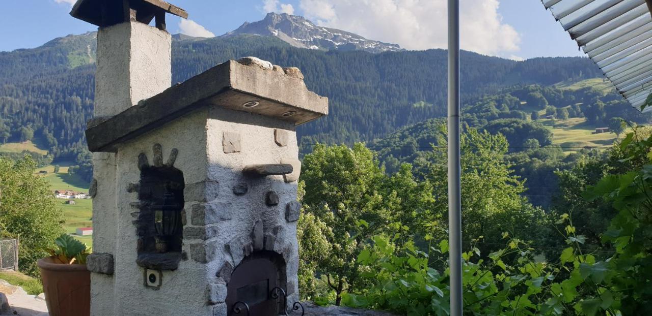 Ferienhaus & Ferienwohnung Winay Wayna Gotschna Blick Klosters Dış mekan fotoğraf
