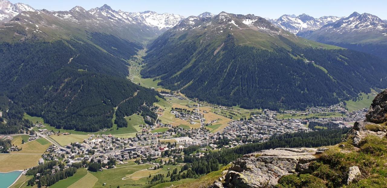 Ferienhaus & Ferienwohnung Winay Wayna Gotschna Blick Klosters Dış mekan fotoğraf